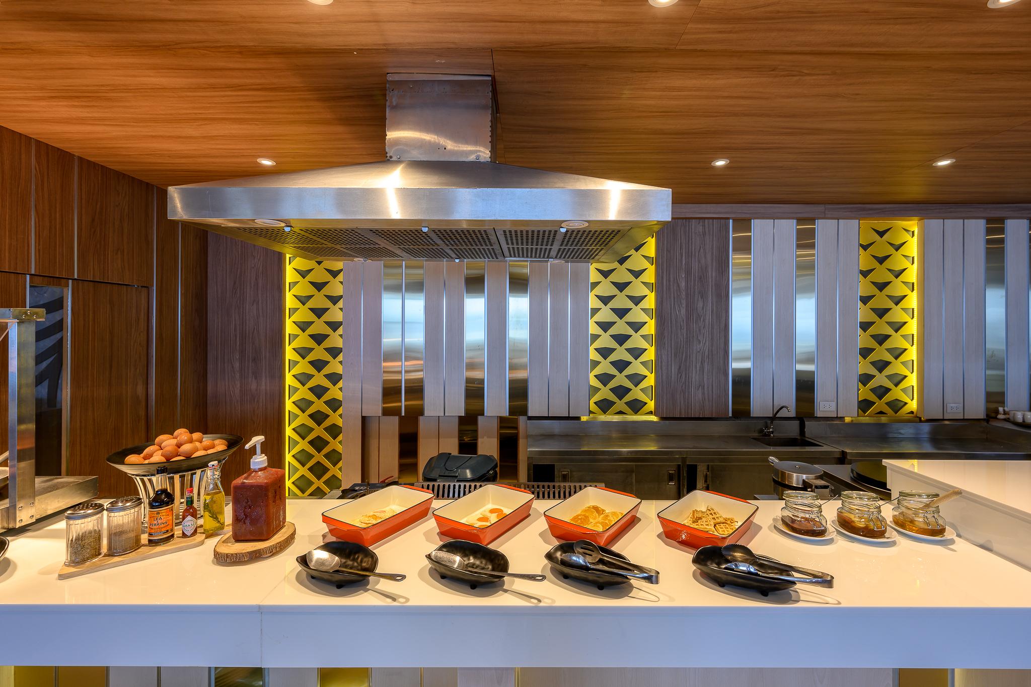 Namaka Resort Kamala Екстер'єр фото A commercial kitchen