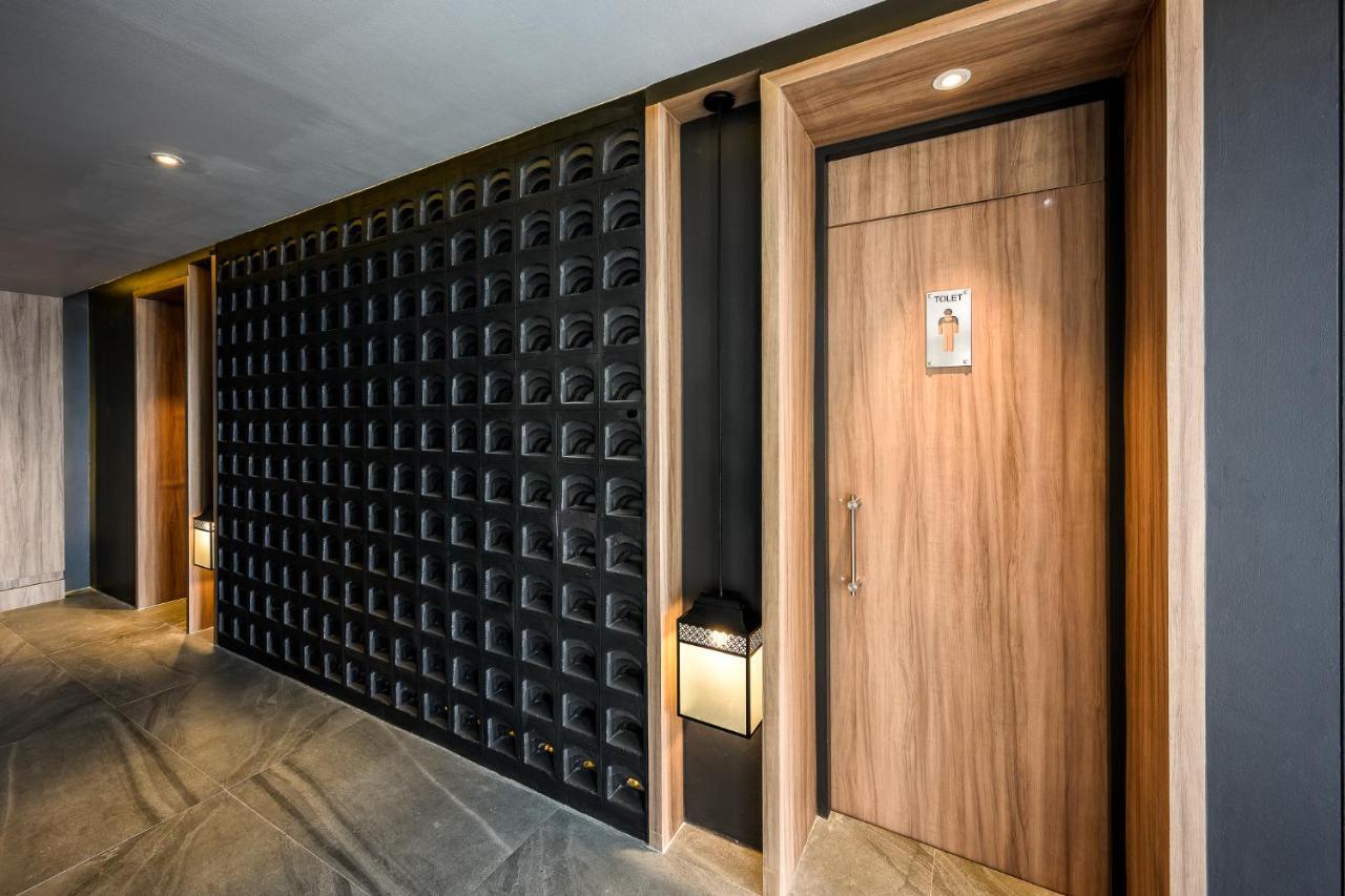 Namaka Resort Kamala Екстер'єр фото Mailboxes in a condominium